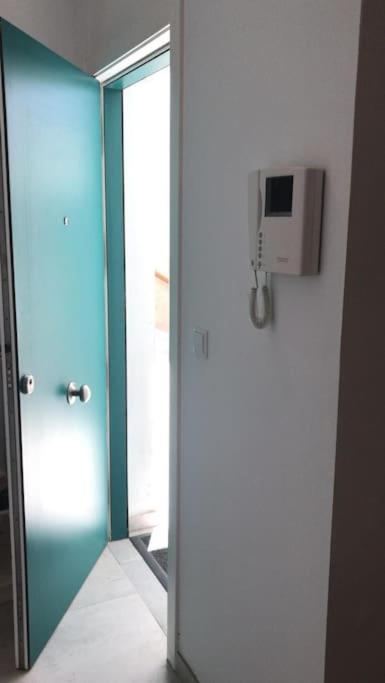 Estudio Moderno, Coqueto, Centrico Y Muy Funcional *
